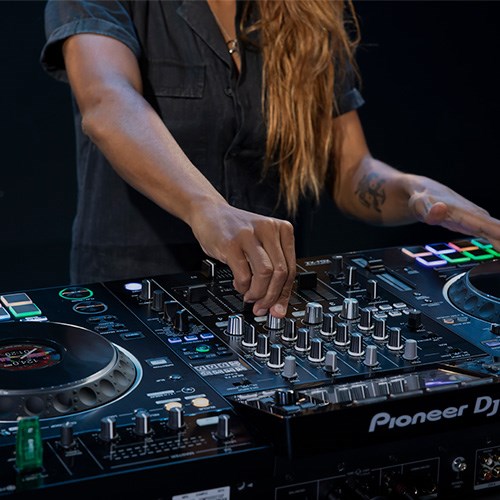 Pioneer DJ XDJ-XZ (all-in-one 多媒體播放器) – Tool Tour DJ Shop 