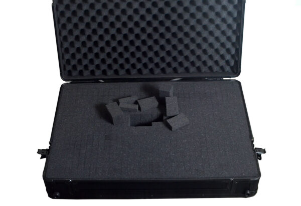 UDG Ultimate Pick Foam 飛行箱 XL號黑(NS4FX, S4 MK3,DDJ-800, SC LIVE 2, DDJ-SX3,  XDJ-RR ) U93013BL：圖片 2