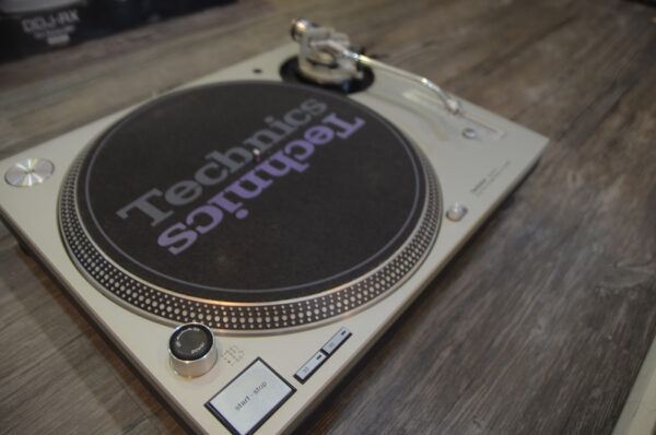 售出Technics SL1200 MK5 – GE4IB001350：圖片 2