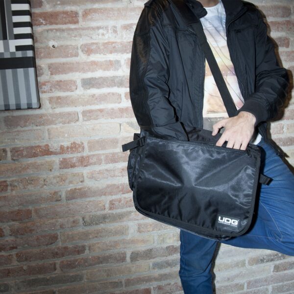 UDG Ultimate 唱片郵差包 - U9450BL/OR：圖片 4