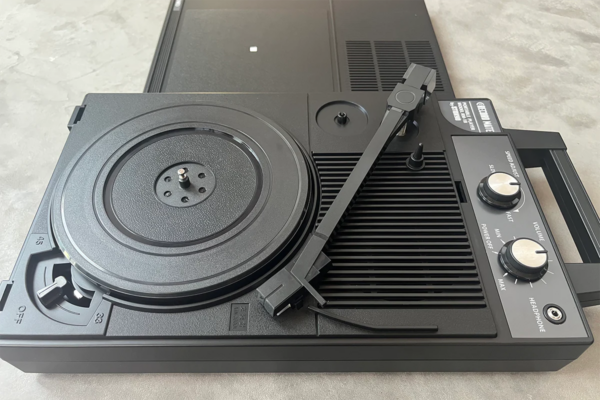 Stokyo Record Mate 便攜式黑膠唱盤 / 黑色限量版本 RM-1B：圖片 3