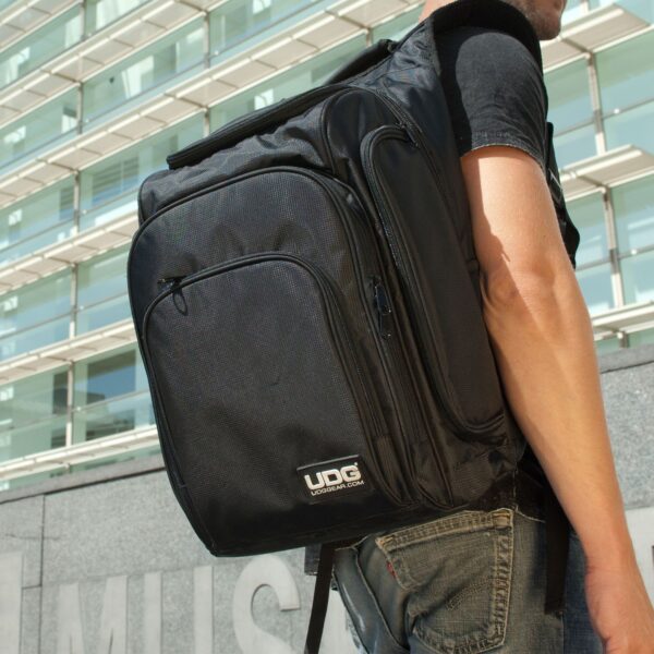 UDG Ultimate DIGI 後背器材包 (黑) U9101BL/OR：圖片 5