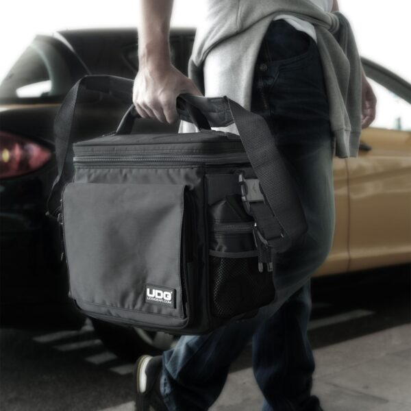 UDG Ultimate SlingBag MK2 黑膠唱片包(黑 U9630)：圖片 3